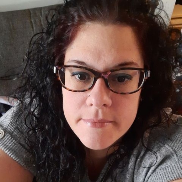 Meet your Posher, Julie - Picture 1 of 1